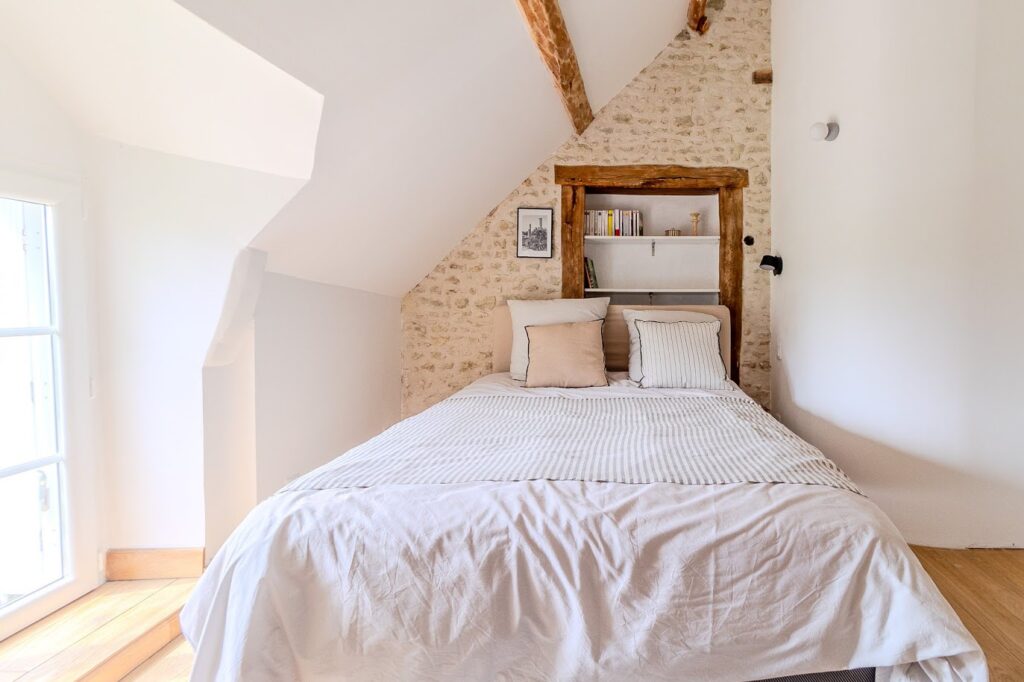 chambre avec mur arrondi